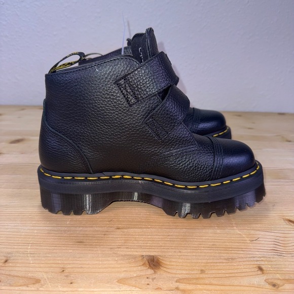 Dr. Martens Devon Heart Platform Boots‎ Black Leather Strap Womens US 9 NWOB - Picture 7 of 8